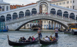 Podul Rialto din Veneţia inaugurat după restaurare cu participarea tenorului Andrea Bocelli