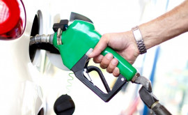 A cincea zi la rînd benzinăriile din țară afișează prețuri mai mari la carburanți
