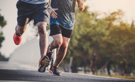 Studiu De ce este bine să zîmbiți în timp ce alergați