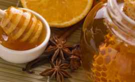 Как использовать мед для кожи лица тела и для волос