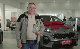 Тракторист из Бричан выиграл KIA Sportage самый роскошный автомобиль VIPклуба Национальной лотереи