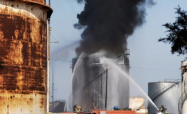 Incendiu la o instalaţie petrolieră din sudul Libanului guvernul a anunţat că situaţia este sub control