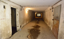 В столице начались ремонтные работы в двух самых разрушенных подземных переходах