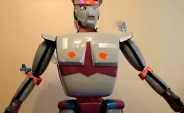 Житель Севастополя создал робота рассказывающего анекдоты