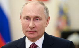 Putin decretează o săptămînă nelucrătoare