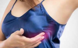 Почему болит грудь у женщин