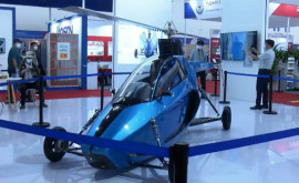 В Китае представили летающий автомобиль