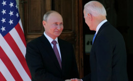 Путин предостерег Байдена от создания новых военных баз США