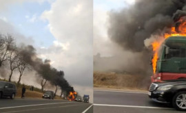 Un camion marfar a luat foc la Hîncești