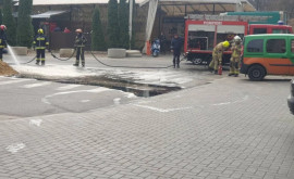 Возле автозаправочной станции в Кишиневе произошел пожар