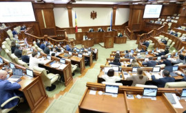 Discuții aprinse în Parlament R Moldova a fost furată în ultimi 30 de ani Dar cine a furato