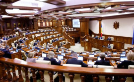 Spirite încinse la Parlament în timpul dezbaterilor privind Legea bugetului