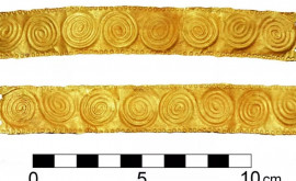 Bijuterii din aur din vremea lui Nefertiti găsite în morminte din Cipru