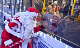 A fost lansata ruta specială a troleibuzului turistic Cunoaște orașul alături de Moș Crăciun