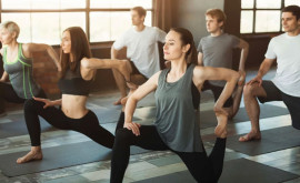 10 motive pentru a practica yoga