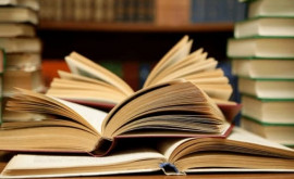 Topul celor mai vîndute cărţi în 2021 Ce preferă să citească moldovenii