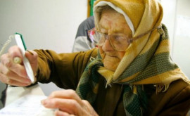 Пенсии в Молдове выросли но число получателей снизилось
