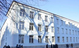 Мэрия Кишинева отремонтирует и откроет оптимизированную в 2012 году школу