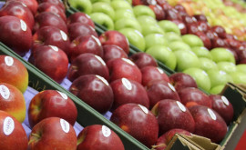 Почему в Таджикистане покупают более дорогие яблоки из Молдовы