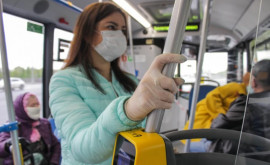 Razii în transportul public Moldovenii continuă să ignore regulile epidemiologice
