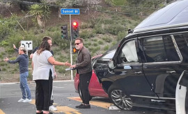 Actorul american Arnold Schwarzenegger a fost implicat întrun accident rutier în Los Angeles