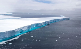 Un aisberg desprins de Antarctica sa topit complet în călătoria spre Atlanticul de Sud
