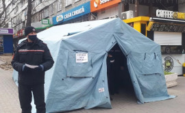 В Кишиневе установили обогреваемые палатки для тестирования на коронавирус
