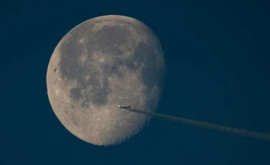 Неуправляемая ракета SpaceX на курсе столкновения с Луной