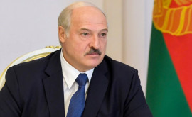 Лукашенко призвал оппозиционеров вернуться и встать на колени