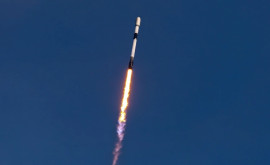 SpaceX a amplasat cu succes pe orbită un nou lot de sateliţi din constelaţia Starlink