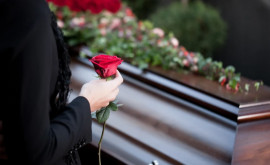 Сколько стоят похороны в Молдове Как из людей вытягивают деньги