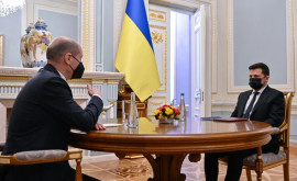 Зеленский пообещал Шольцу предоставить проект об особом статусе Донбасса
