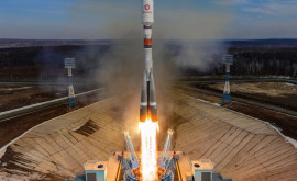 Compania britanică OneWeb suspendă lansările de pe cosmodromul Baikonur