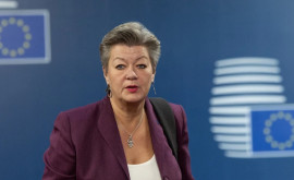 Еврокомиссар Европа готова принять миллионы беженцев