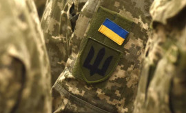 Un militar ucrainean șia luat o pauză de la lupte pentru aşi cere iubita în căsătorie