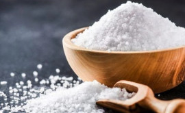 130 de tone de sare blocate la vamă