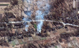 Războiul din Ucraina Orașe în foc tehnică militară și explozii văzute din satelit