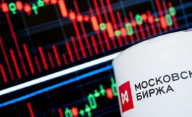 Bursa din Moscova va relua tranzacţiile în regim normal 