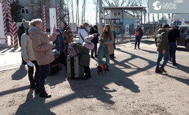 Numărul de refugiaţi din Ucraina a depăşit pragul de 4 milioane