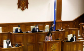 Парламент принял жесткие санкции за политическую и избирательную коррупцию