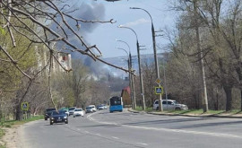 Incendiu în capitală Un nor de fum negru pe șoseaua Muncești din sectorul Botanica