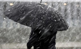 Meteorologii au emis Cod Galben de ploi şi vînt puternic