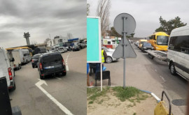 Coadă la frontiera Leușeni din cauza unor deficiențe tehnice 60 de mașini așteaptă să iasă din țară