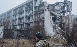Locuitorii din Lugansk sînt îndemnați să părăsească imediat zona