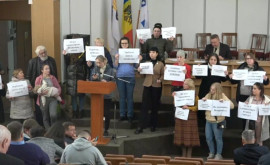 Группа гражданских активистов протестовала на сегодняшнем заседании МСК