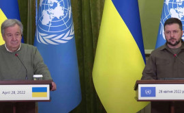 Зеленский после встречи с генсеком ООН верит в возможность эвакуации из Азовстали