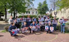 Chișinăuienii au comemorat victimele tragediei din Casa Sindicatelor din Odessa