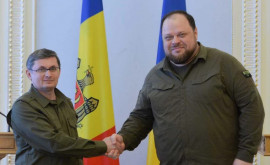 Гросу Молдова готова направить в Украину саперов