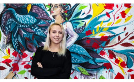 Молодая художница из Бельц превращает одежду в произведения искусства