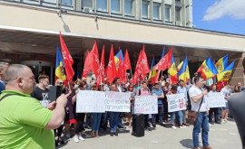 Protest la BNM Se cere demisia lui Armașu